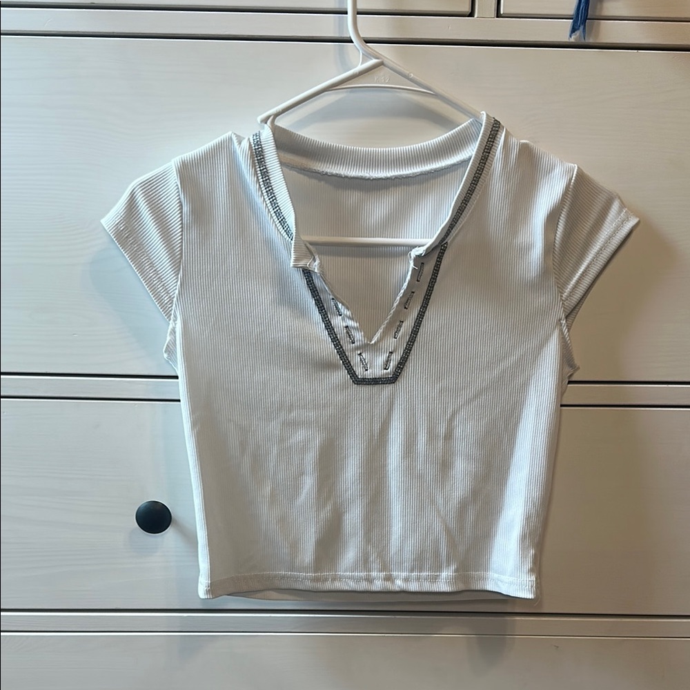 White Ribbed V-Neck Crop Top